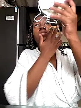 Qeen_blackk on StripChat