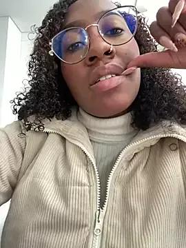 Qeen_blackk on StripChat 