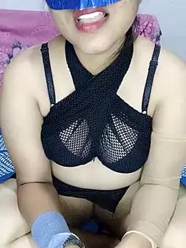 Queen_Taniya on StripChat 