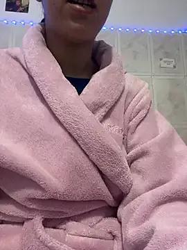 QueenLujaine on StripChat 