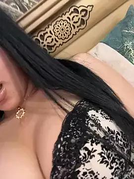 QueenLujaine on StripChat 