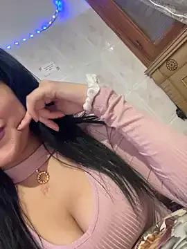 QueenLujaine on StripChat 