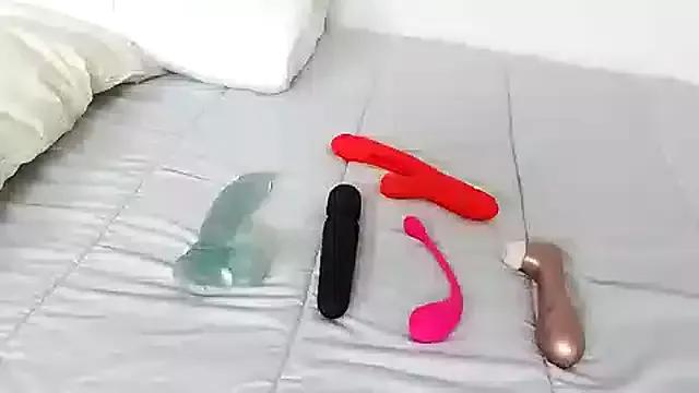 QueenMelissa80 on StripChat 