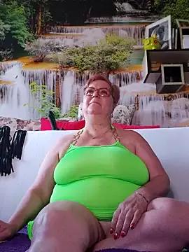 QueenPammy1 on StripChat 