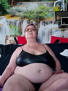 QueenPammy1 on StripChat 