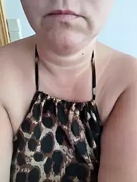 queenpeachi on StripChat 