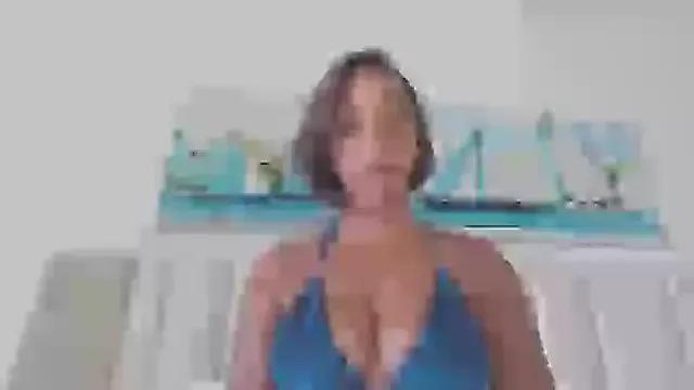 QueenTricks1 on StripChat 