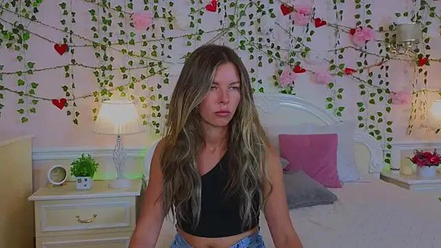 Real_Tini on StripChat