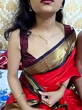 RealcoupleP on StripChat
