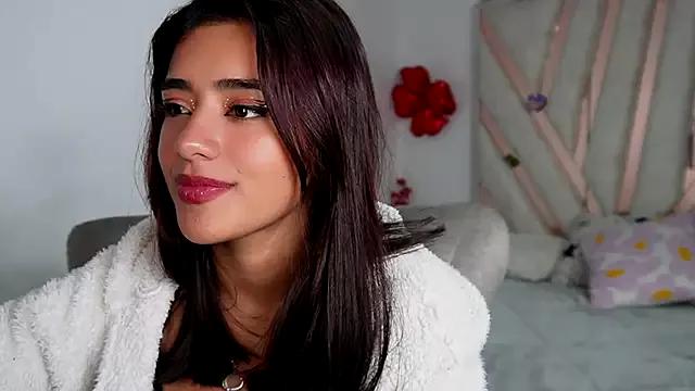 Rebecca_055 on StripChat 