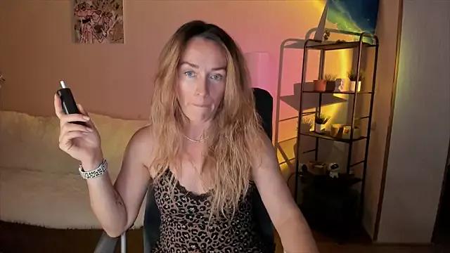 RebeccaMartinez on StripChat 