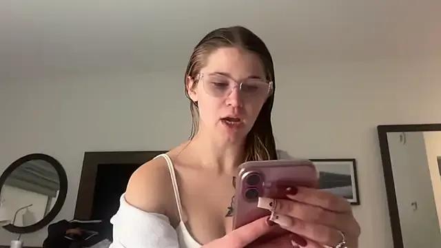 Riley_ray69 — toplesss 15 min