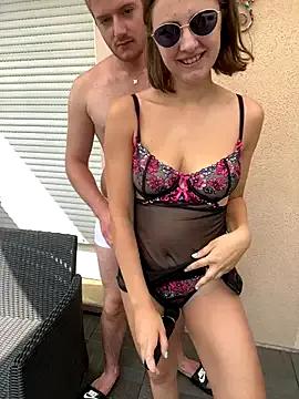 romeojulietLoveX — Fellation extrieur + TopLess
