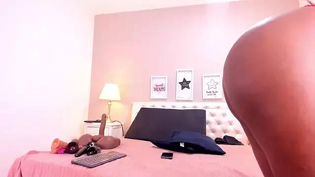 ROOMMYY on StripChat 