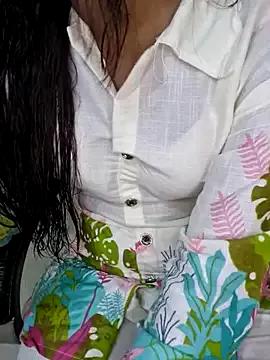 Rosyrose604 on StripChat
