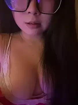 Rourou- on StripChat 