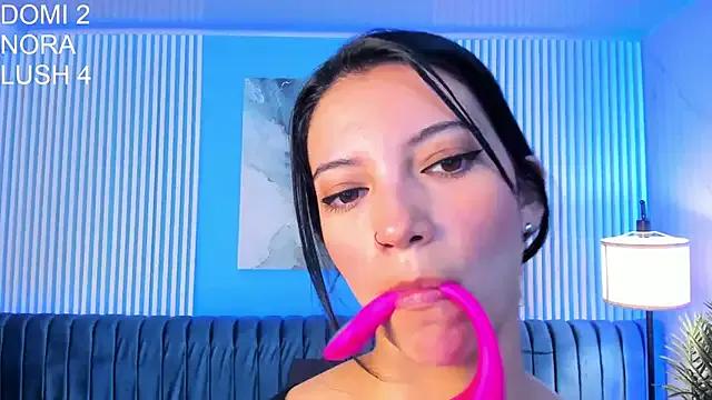 roxy_hell on StripChat