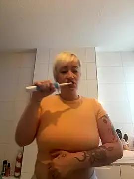 Rozendefotz on StripChat