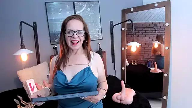 Samantha_mature56 on StripChat 