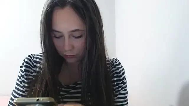 Sara94live on StripChat 