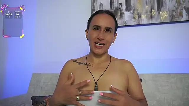 Sara_Charmy on StripChat 