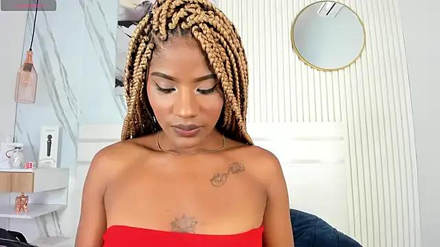 Sara_Lewwis on StripChat 
