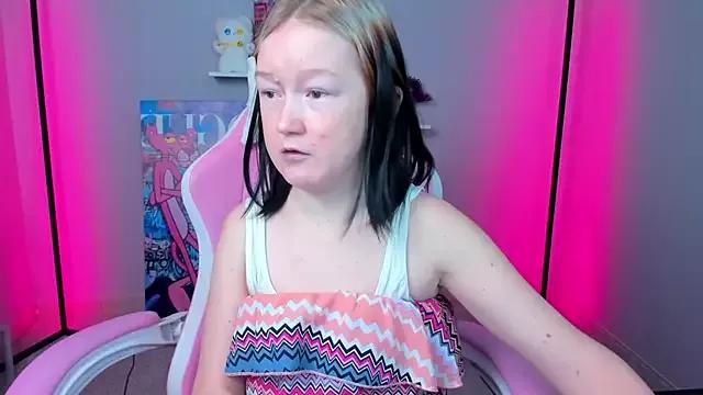 Sara_Robinson on StripChat 