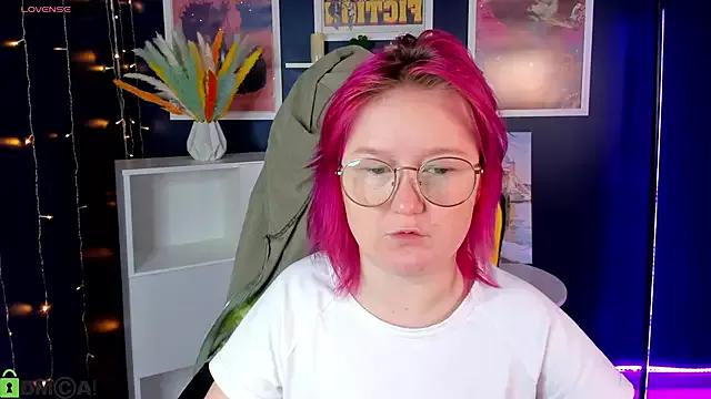 Sara_Robinson on StripChat 
