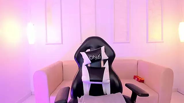 Saraakushh on StripChat 