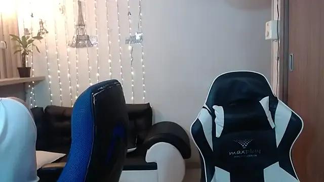 SaraClub_JY on StripChat