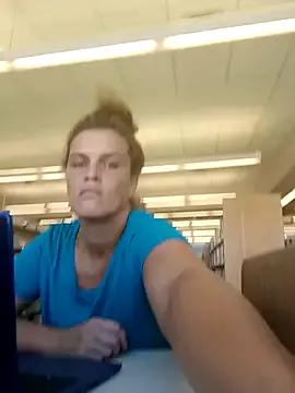 sarahkat86 on StripChat 