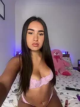 sarahsparkles20 on StripChat