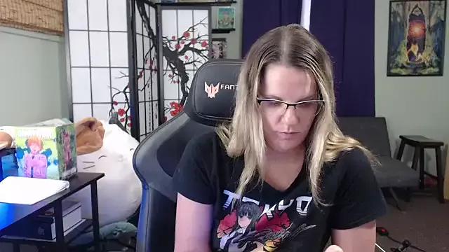 Sarahtineke on StripChat 