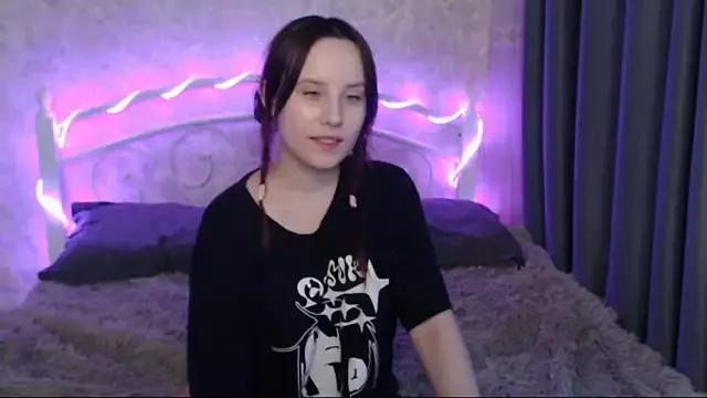 sarakaell on StripChat 