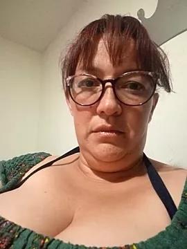 saraqueen__ on StripChat 