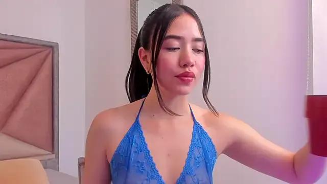 SaraWagner_ on StripChat 