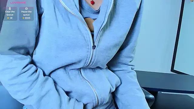 saray_reese on StripChat 