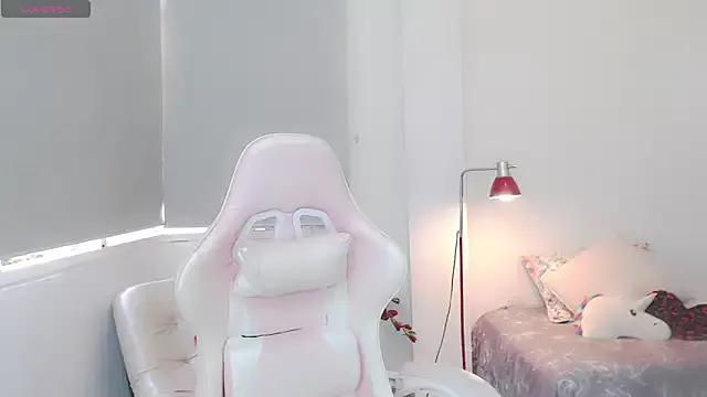 sasha_mom69_ on StripChat 