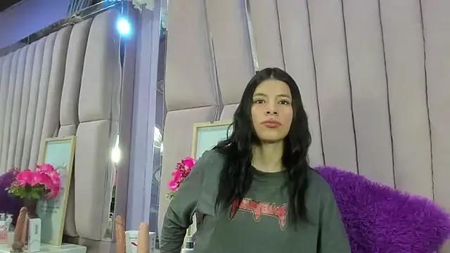 Sasha_Petitte on StripChat 
