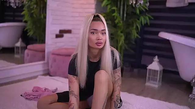 SashaFerrera on StripChat 