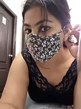 Sassy_Saraa on StripChat 