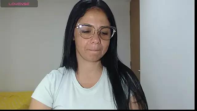 selena_ferri on StripChat 