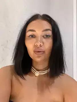 SelenaFoxy on StripChat 