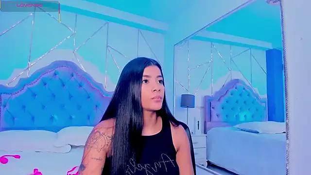 SelenaStonne on StripChat 