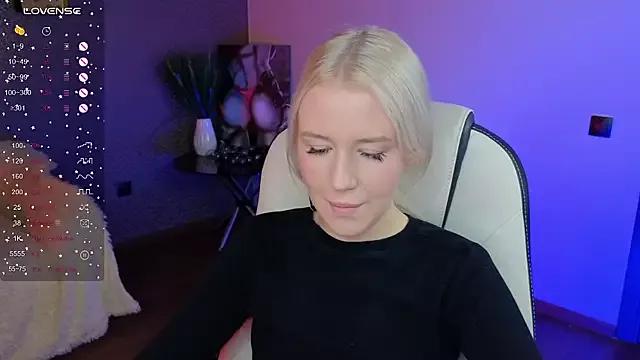 Selenatrend on StripChat 