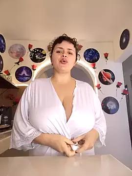 SeleneLuminari8 on StripChat 