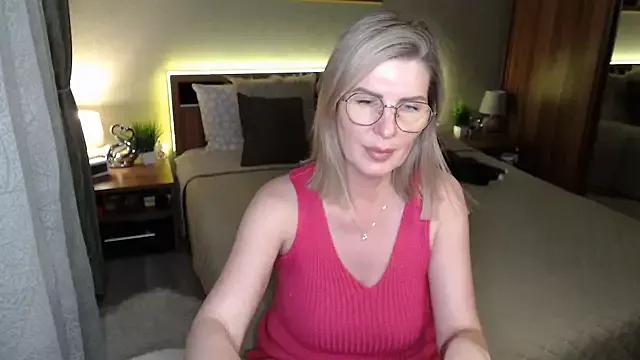 sensualEmilia on StripChat 
