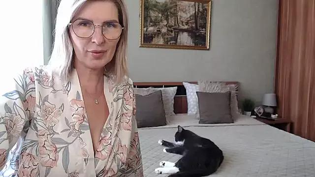 sensualEmilia on StripChat 
