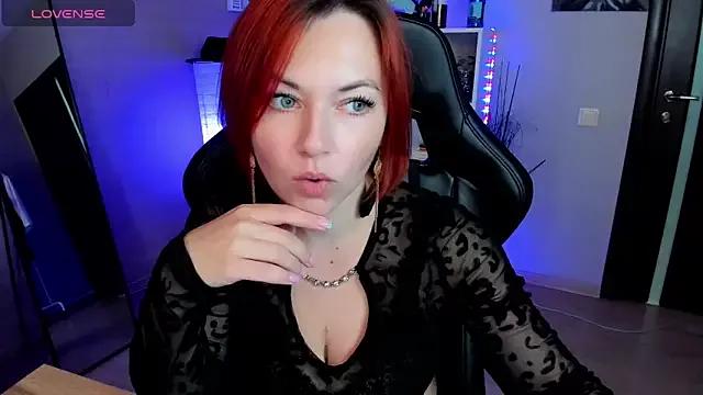 Serena_Woods on StripChat 