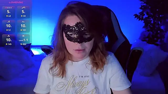 Sexy-Housewife — Spank ass 5 times